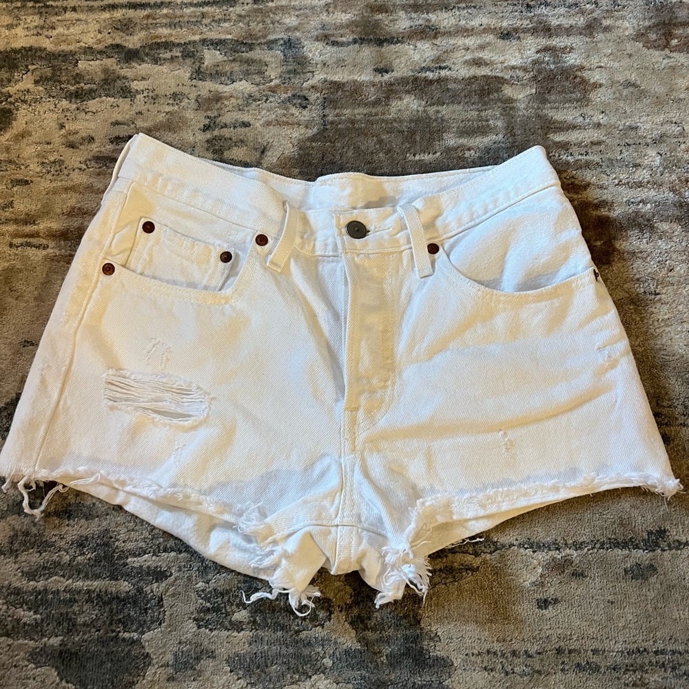 Levi’s white shorts